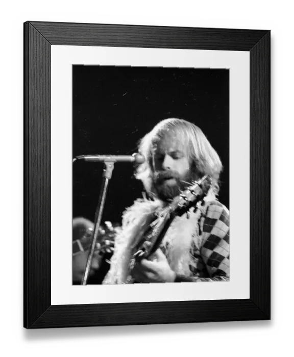 Framed Print : Alan Jardine Performing Framed Print : Alan Jardine Performing