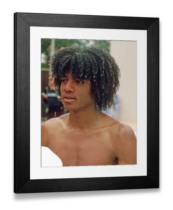 Framed Print : Michael Jackson Dries Off Framed Print : Michael Jackson Dries Off