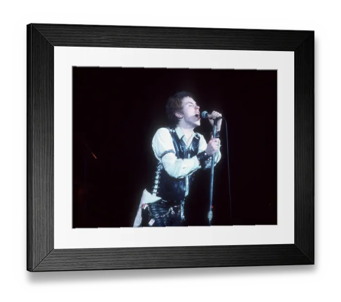 Framed Print : Johnny Rotten At Sex Pistols Last Concert Framed Print : Johnny Rotten At Sex Pistols Last Concert