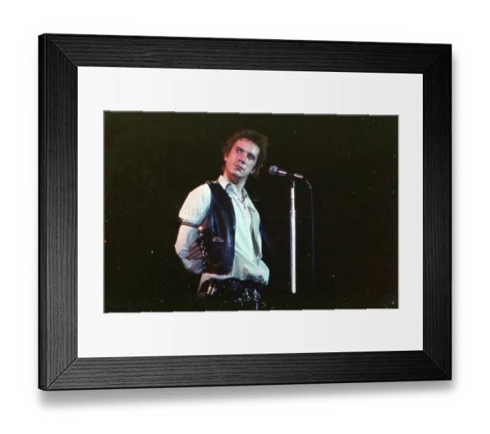 Framed Print : Johnny Rotten At Sex Pistols Last Concert Framed Print : Johnny Rotten At Sex Pistols Last Concert