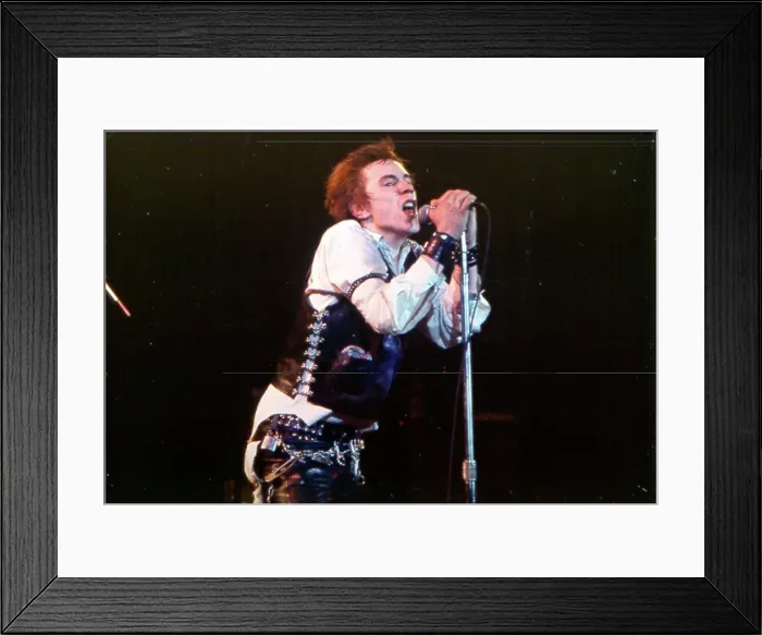 Framed Print : Johnny Rotten At Sex Pistols Last Concert Framed Print : Johnny Rotten At Sex Pistols Last Concert