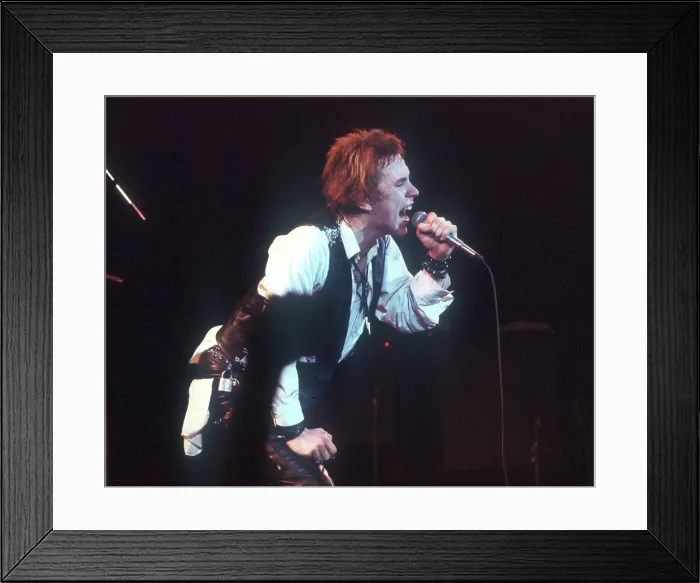 Framed Print : Johnny Rotten At Sex Pistols Last Concert Framed Print : Johnny Rotten At Sex Pistols Last Concert