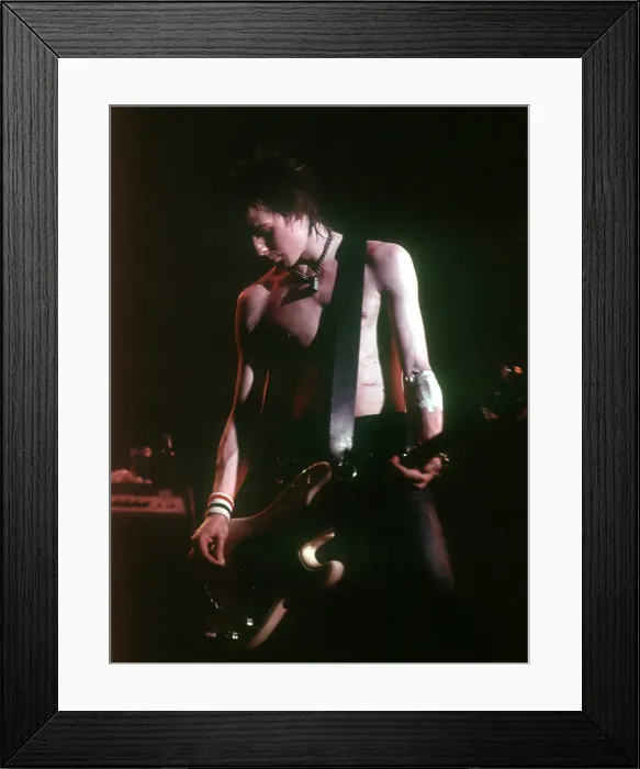 Framed Print : Sid Vicious Performs At The Sex Pistols Last Concert Framed Print : Sid Vicious Performs At The Sex Pistols Last Concert