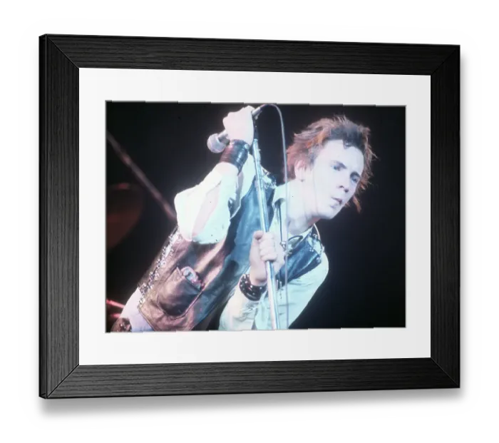 Framed Print : Johnny Rotten At Sex Pistols Last Concert Framed Print : Johnny Rotten At Sex Pistols Last Concert