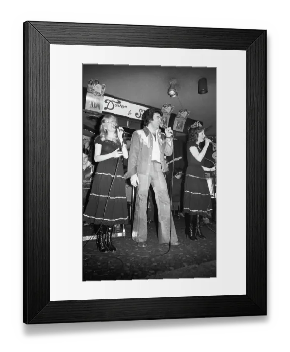 Framed Print : Photo of Dave & Sugar Framed Print : Photo of Dave & Sugar
