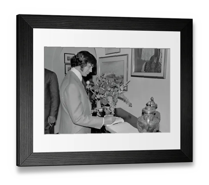 Framed Print : British Consul-General Gathering, Hancock Park, LA Framed Print : British Consul-General Gathering, Hancock Park, LA