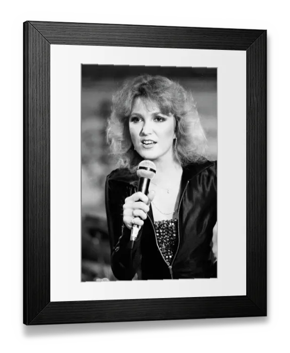 Framed Print : Tanya Tucker Performing Framed Print : Tanya Tucker Performing