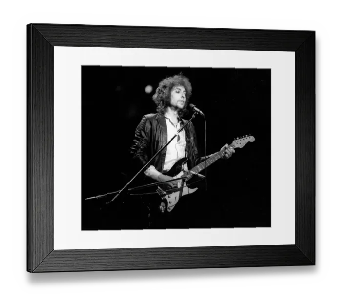 Framed Print : Bob Dylan Performs In Savannah Framed Print : Bob Dylan Performs In Savannah