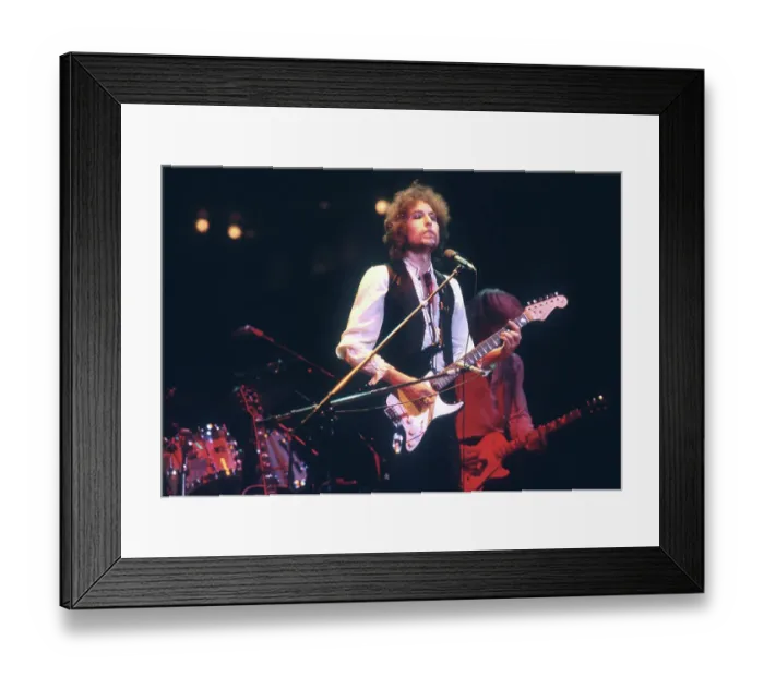 Framed Print : Dylan Performs In Atlanta