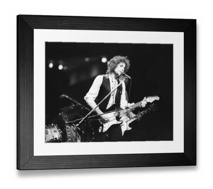 Framed Print : Bob Dylan Performs In Atlanta Framed Print : Bob Dylan Performs In Atlanta