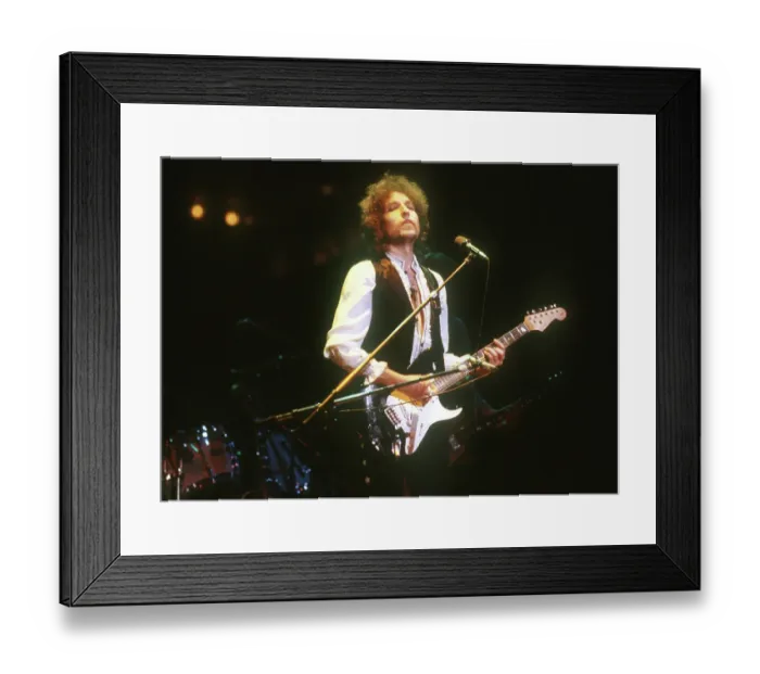 Framed Print : Dylan Performs In Atlanta