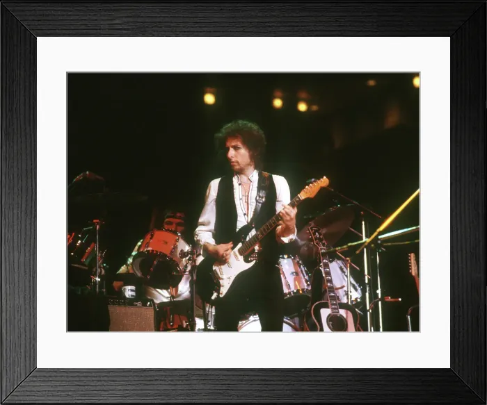 Framed Print : Bob Dylan Performs In Atlanta Framed Print : Bob Dylan Performs In Atlanta