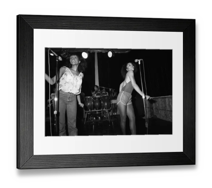 Framed Print : KC And The Sunshine Band Performing Framed Print : KC And The Sunshine Band Performing