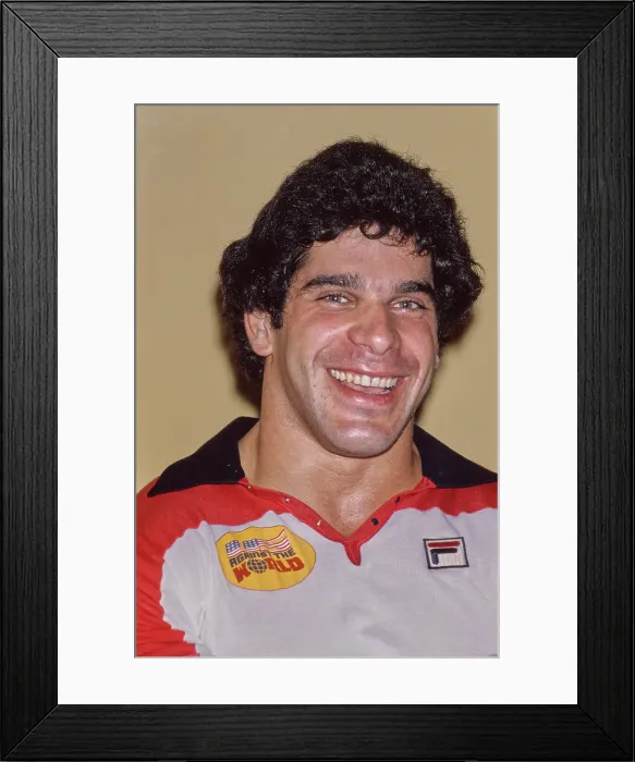 Framed Print : U.S. Against the World III - Lou Ferrigno Framed Print : U.S. Against the World III - Lou Ferrigno