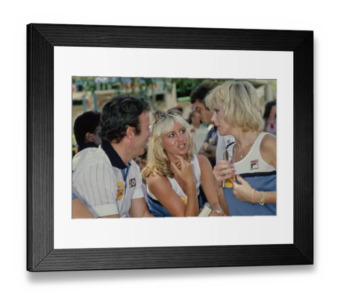 Framed Print : U.S. Against The World II - William Shatner, Susan George & Britt Ekland Framed Print : U.S. Against The World II - William Shatner, Susan George & Britt Ekland