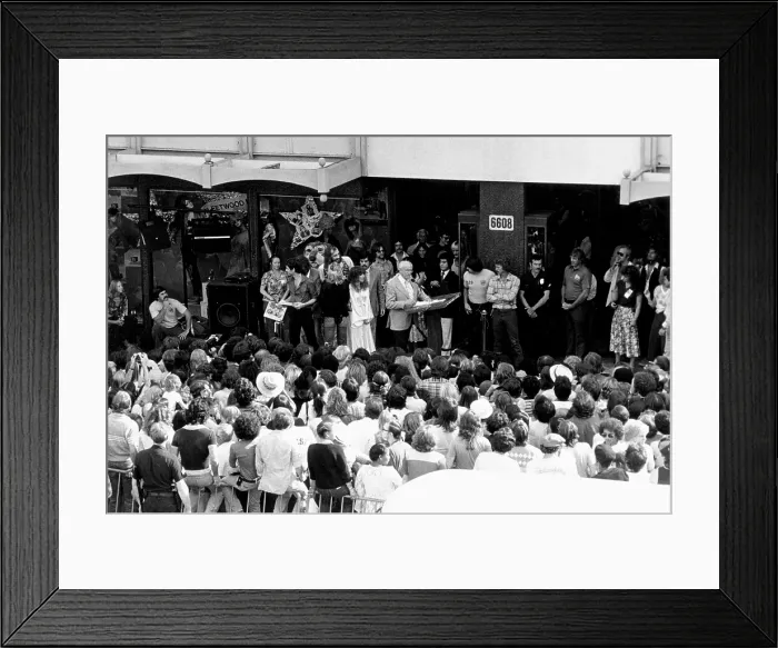 Framed Print : Fleetwood Mac Gets Star On Walk Of Fame Framed Print : Fleetwood Mac Gets Star On Walk Of Fame