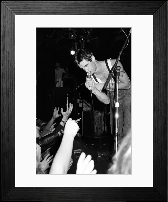 Framed Print : Photo of Sham 69 Framed Print : Photo of Sham 69