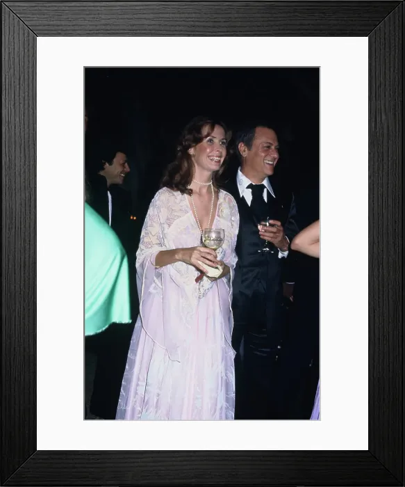Framed Print : Tony Curtis & Leslie Allen Framed Print : Tony Curtis & Leslie Allen