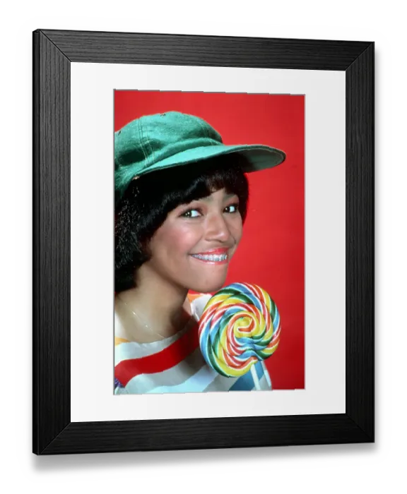 Framed Print : Photo of Kim Fields Framed Print : Photo of Kim Fields