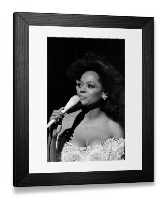 Framed Print : Diana Ross Performsing Framed Print : Diana Ross Performsing