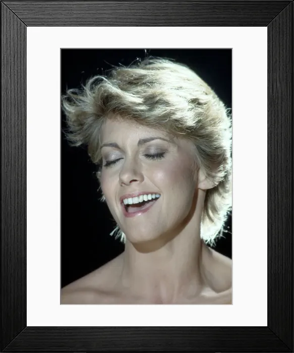 Framed Print : Olivia Newton-John Framed Print : Olivia Newton-John