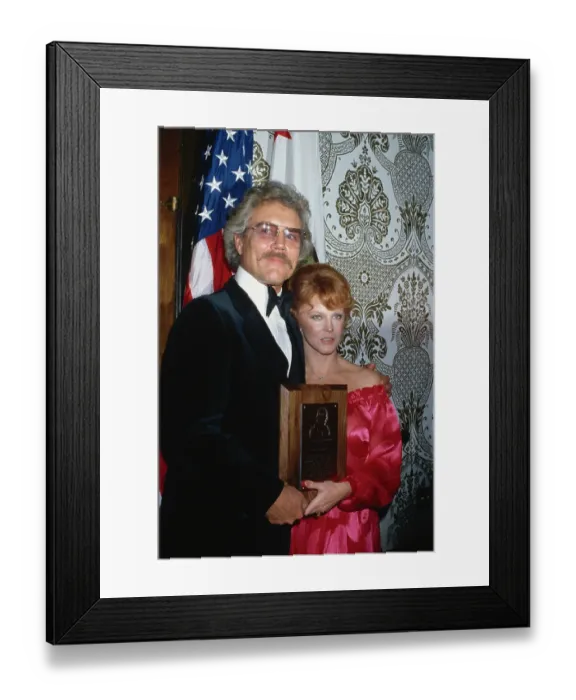 Framed Print : Beverly Hills Chambers Of Commerce Honours Ann-Margret Framed Print : Beverly Hills Chambers Of Commerce Honours Ann-Margret