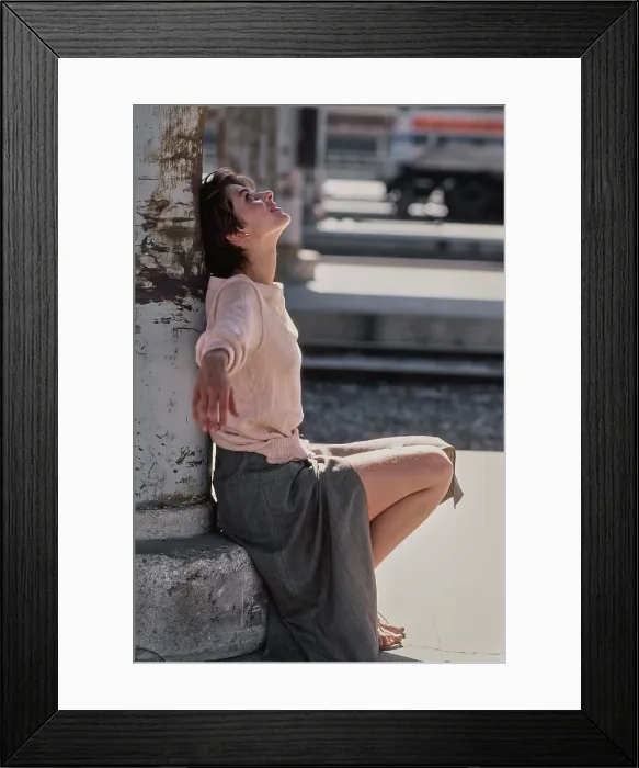 Framed Print : Nastassja Kinski Filming Cat People, 1981 Framed Print : Nastassja Kinski Filming Cat People, 1981