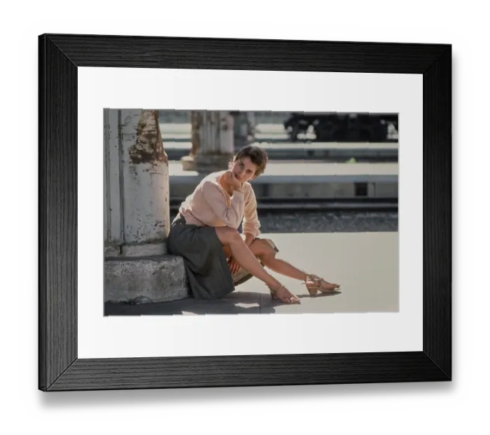Framed Print : Nastassja Kinski Filming Cat People, 1981 Framed Print : Nastassja Kinski Filming Cat People, 1981