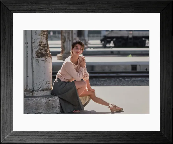 Framed Print : Nastassja Kinski Filming Cat People, 1981
