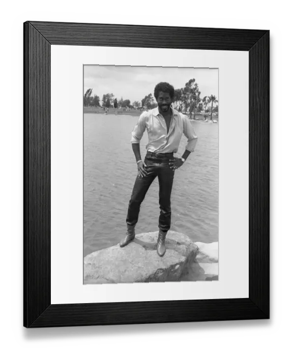 Framed Print : Cameo Singer Portrait
