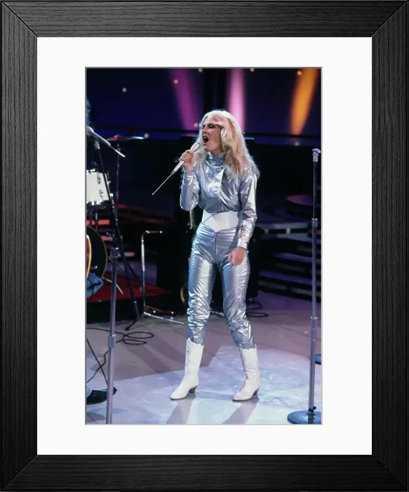 Framed Print : Kim Carnes Plays American Bandstand Framed Print : Kim Carnes Plays American Bandstand