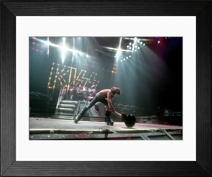 Framed Print : Kiss Performing