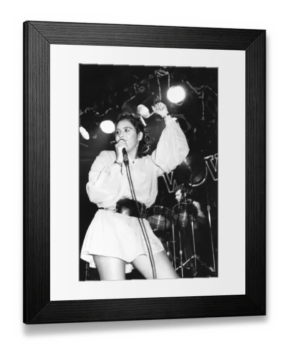 Framed Print : Photo of Bow Wow Wow Framed Print : Photo of Bow Wow Wow