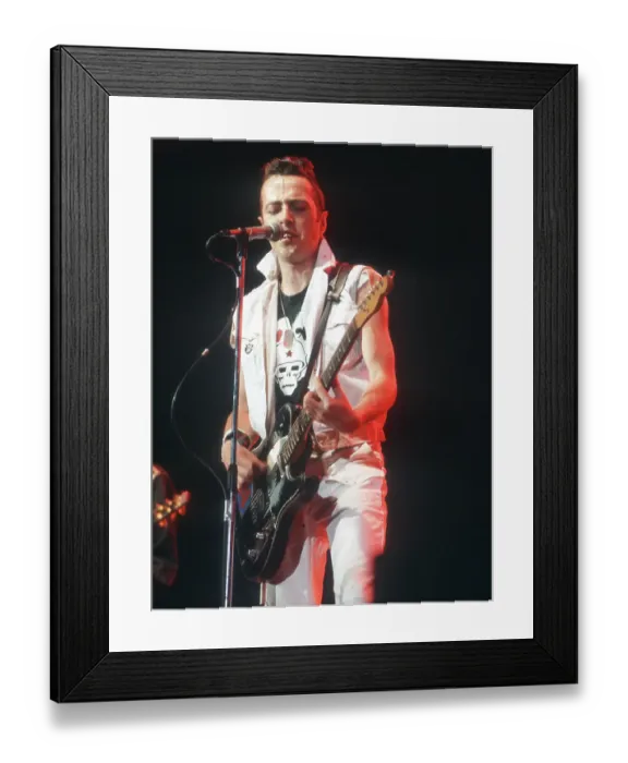 Framed Print : Photo of Joe Strummer Framed Print : Photo of Joe Strummer