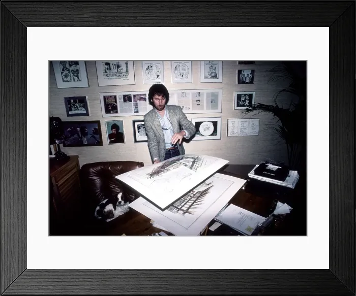 Framed Print : Steven Spielberg Framed Print : Steven Spielberg