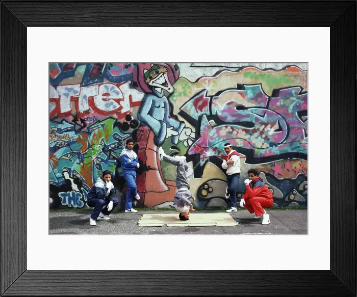 Framed Print : Photo of Breakdancers