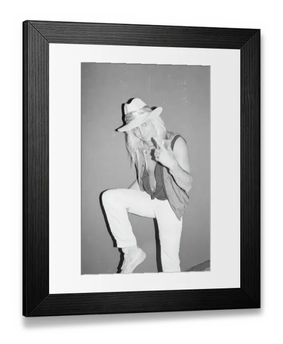 Framed Print : Vince Neil of Motley Crue Framed Print : Vince Neil of Motley Crue