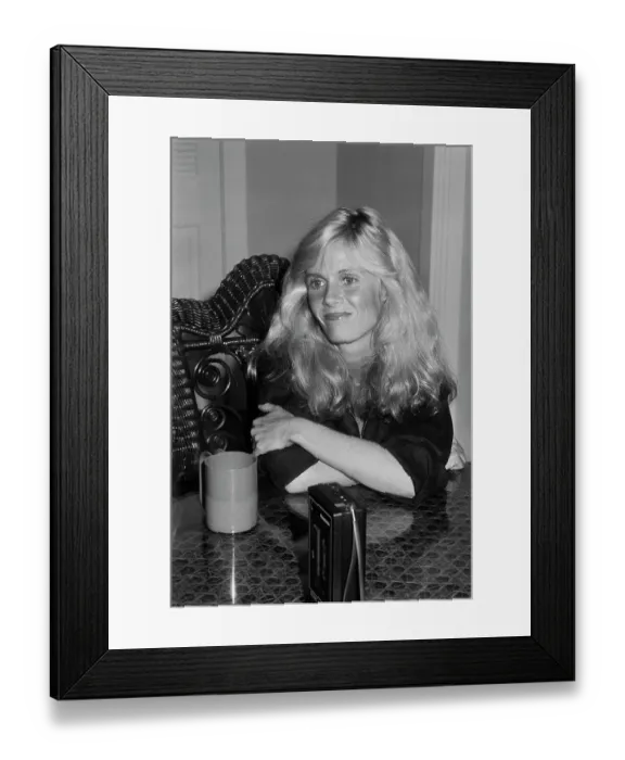Framed Print : Kim Carnes, American Singer & Songwriter Framed Print : Kim Carnes, American Singer & Songwriter