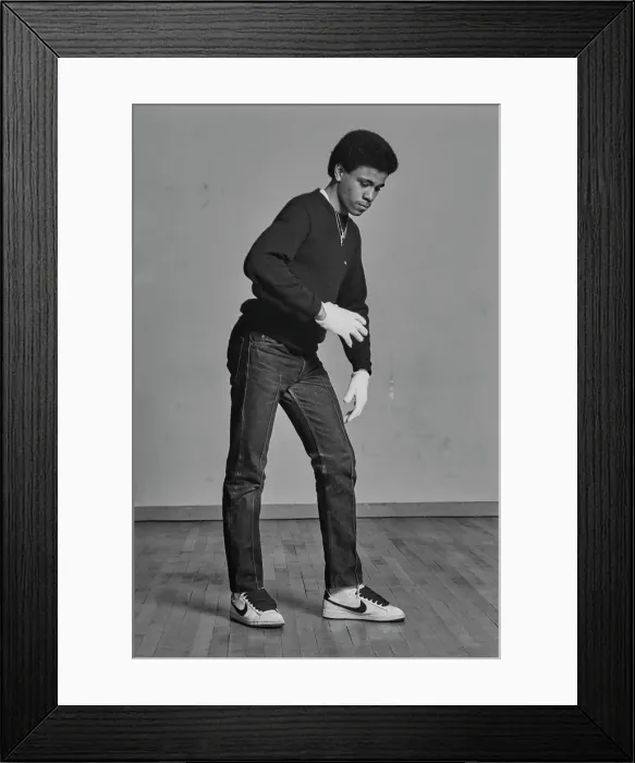 Framed Print : Breaking Moves - Top Rock Framed Print : Breaking Moves - Top Rock