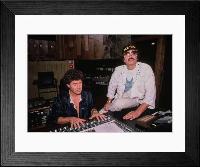Framed Print : At Home With Humperdinck Framed Print : At Home With Humperdinck