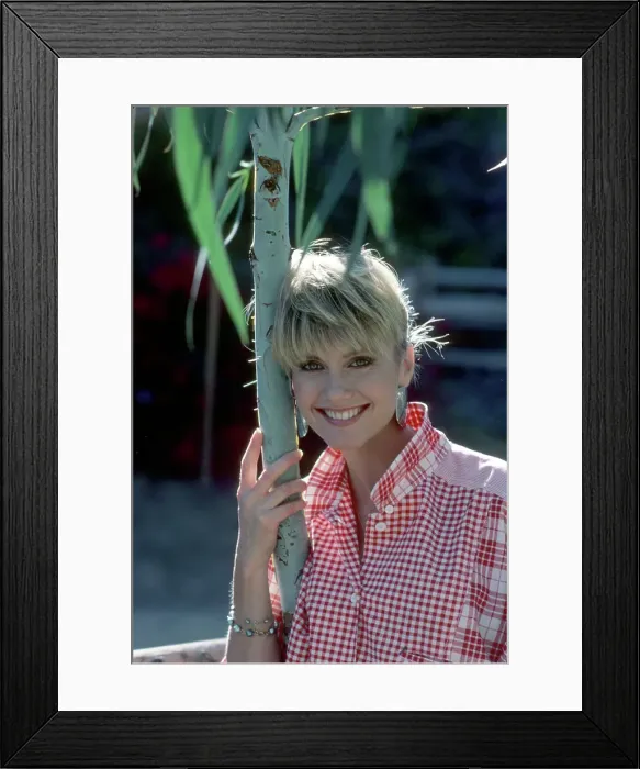 Framed Print : Olivia Newton-John Framed Print : Olivia Newton-John