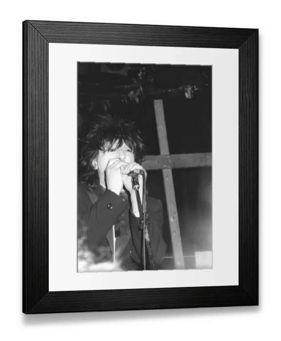 Framed Print : Photo of Johnny Thunders Framed Print : Photo of Johnny Thunders