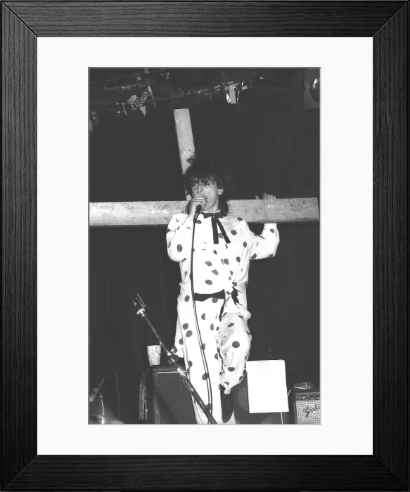 Framed Print : Photo of Johnny Thunders Framed Print : Photo of Johnny Thunders