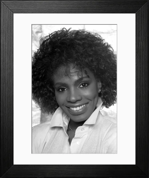 Framed Print : Sheryl Lee Ralph Portrait Session Framed Print : Sheryl Lee Ralph Portrait Session