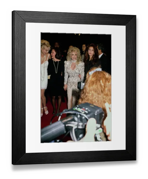 Framed Print : Daryl Hannah, Sally Field, Dolly Parton And Julia Roberts Attend Steel Magnolias Premiere Framed Print : Daryl Hannah, Sally Field, Dolly Parton And Julia Roberts Attend Steel Magnolias Premiere