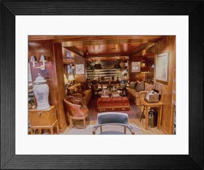 Framed Print : Hamilton's Cigar Bar, Beverly Hills Framed Print : Hamilton's Cigar Bar, Beverly Hills