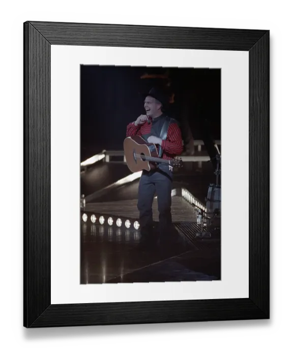 Framed Print : Photo of Garth Brooks Framed Print : Photo of Garth Brooks