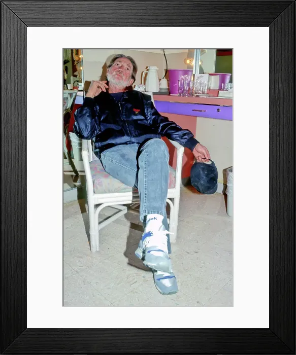 Framed Print : Willie Backstage In Vegas