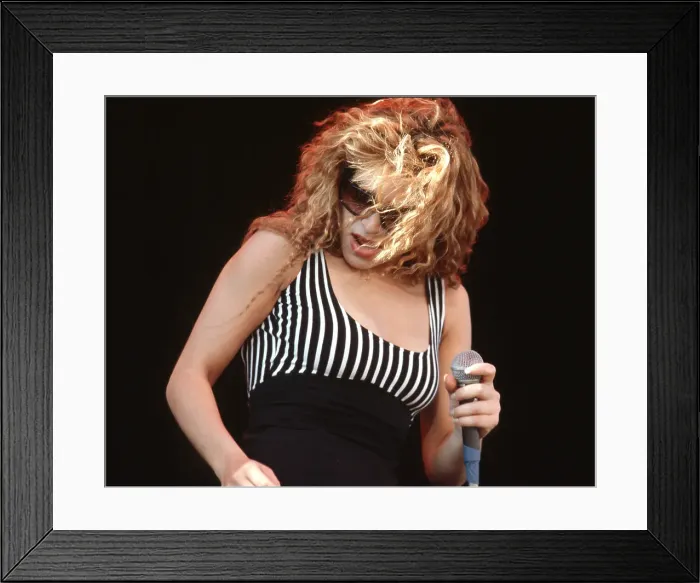 Framed Print : Photo of Taylor Dayne Framed Print : Photo of Taylor Dayne