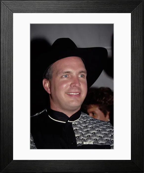 Framed Print : Garth Brooks And Sandy Mahl At The 27th Annual Academy of Country Music Awards Framed Print : Garth Brooks And Sandy Mahl At The 27th Annual Academy of Country Music Awards